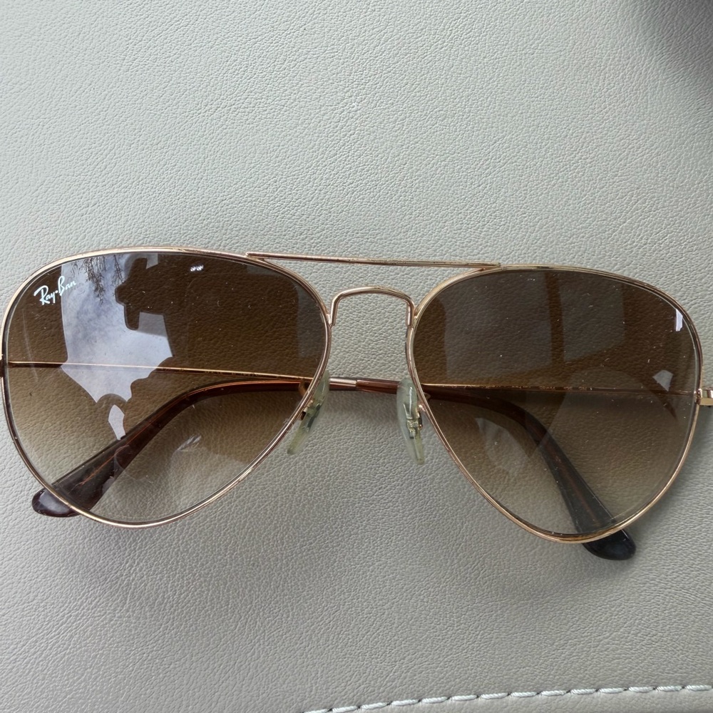 Ray-Ban Gold Frame Aviator Sunglasses with Brown Gradient Lenses - Picture 2 of 2